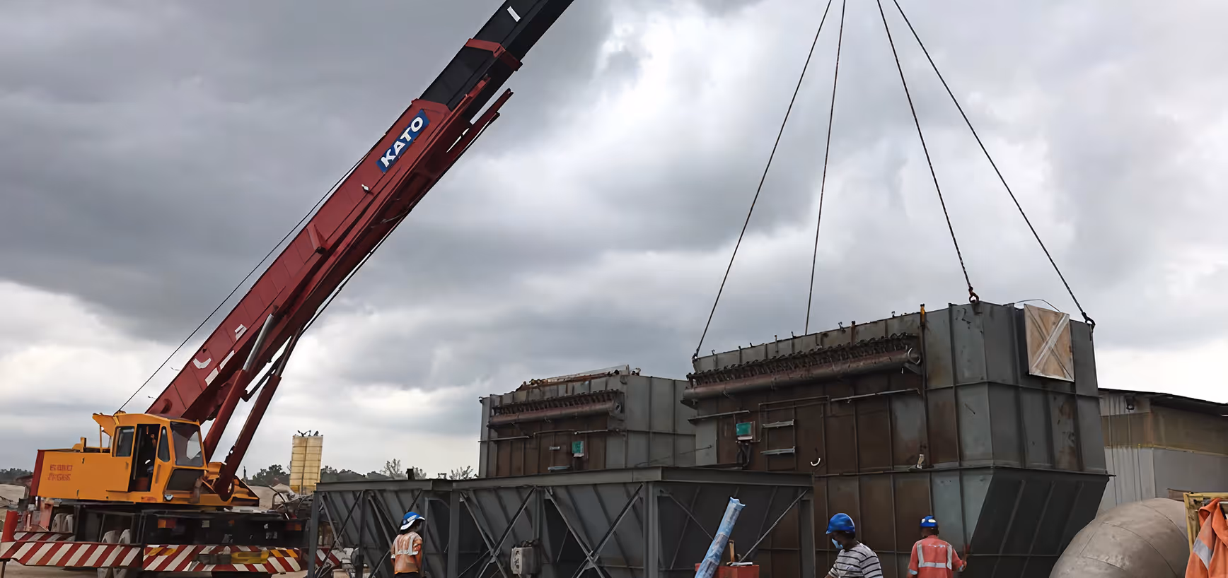 Heavy equipment being dismantled for international relocation
